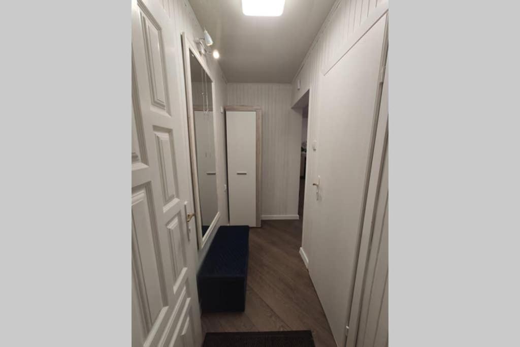 Cozy In Unique Town - Apartment *